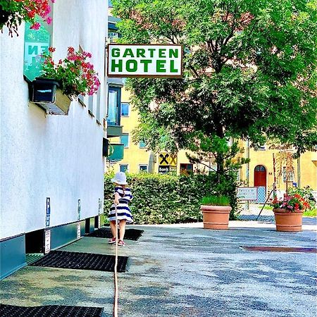 Gartenhotel Garni Pension B&B อินส์บรุค ภายนอก รูปภาพ