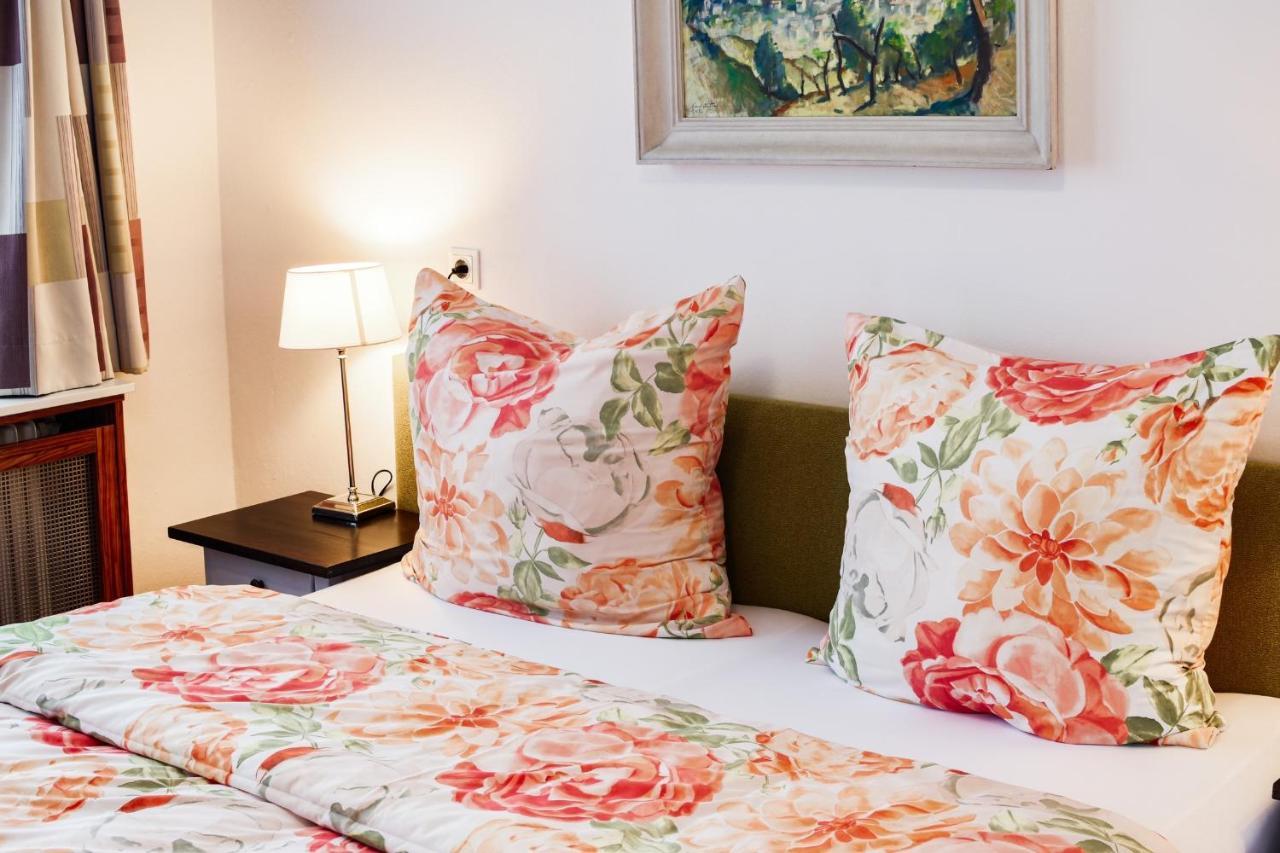 Gartenhotel Garni Pension B&B อินส์บรุค ภายนอก รูปภาพ