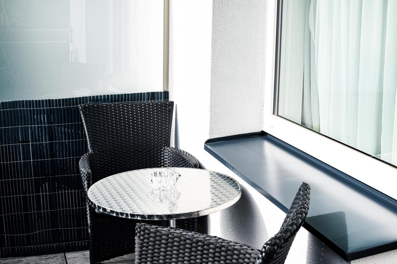 Gartenhotel Garni Pension B&B อินส์บรุค ภายนอก รูปภาพ