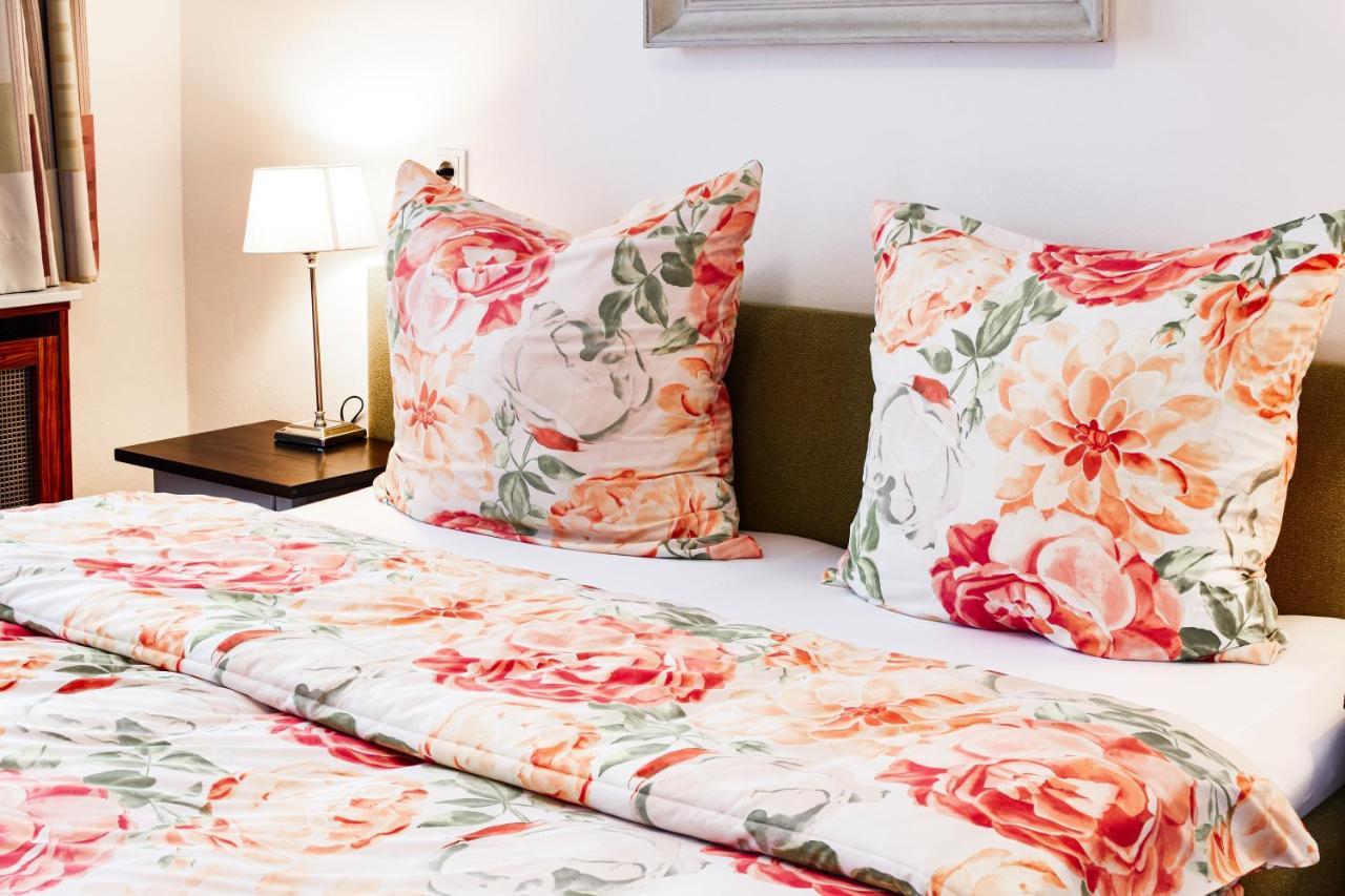 Gartenhotel Garni Pension B&B อินส์บรุค ภายนอก รูปภาพ