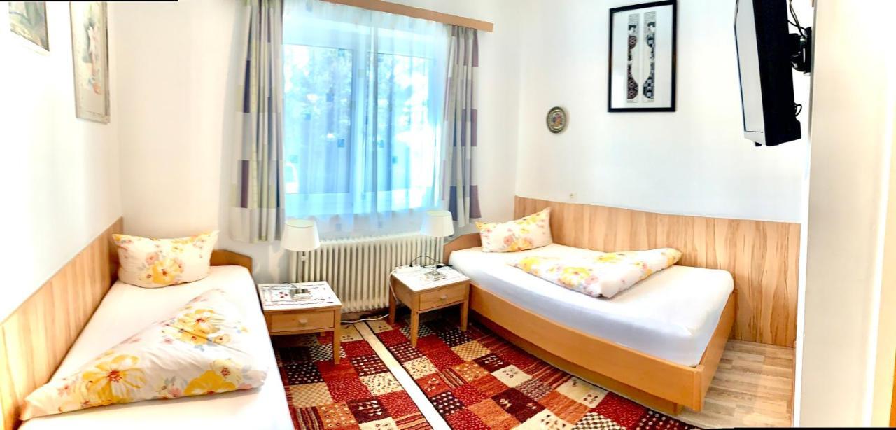 Gartenhotel Garni Pension B&B อินส์บรุค ภายนอก รูปภาพ