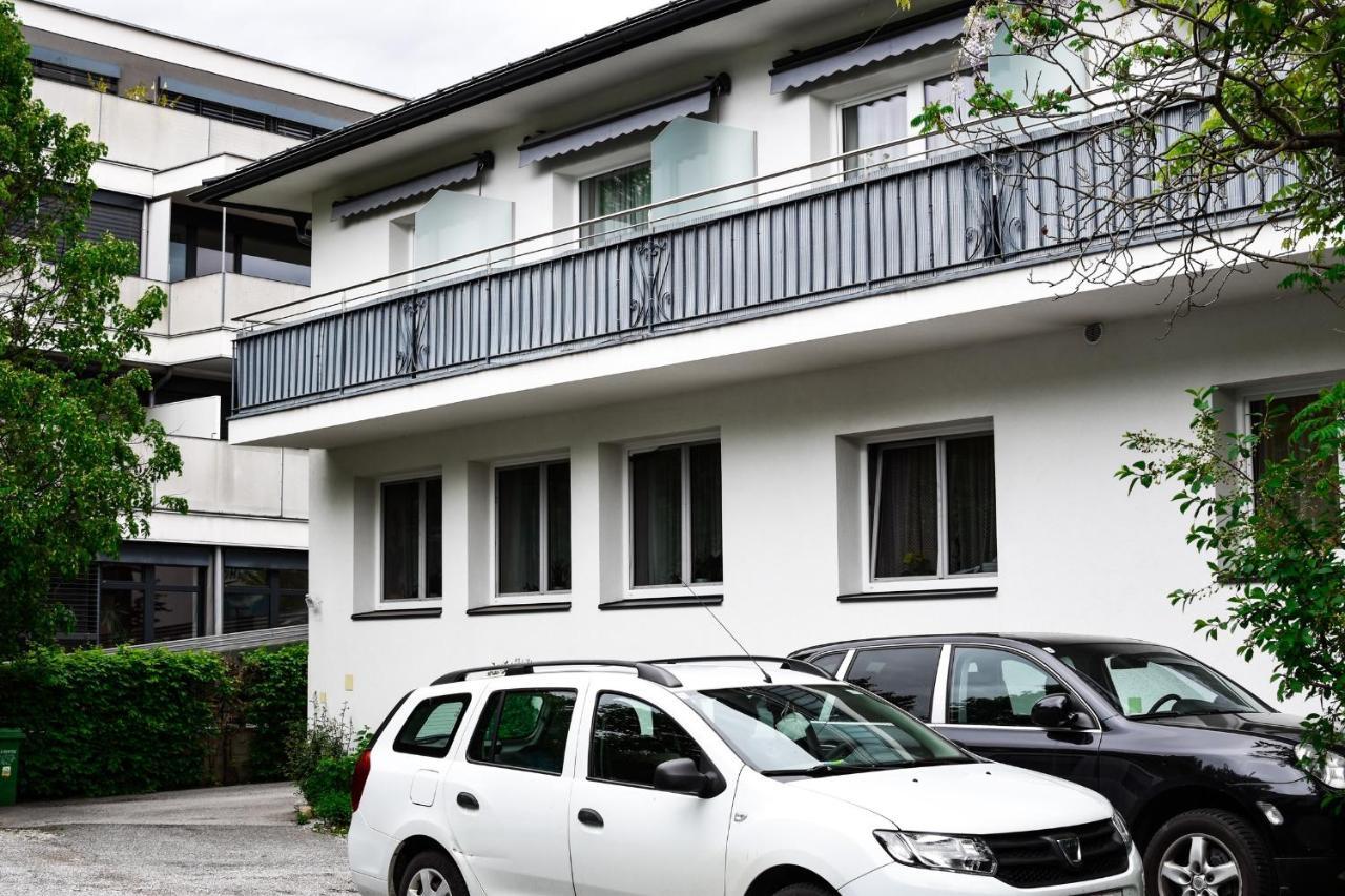 Gartenhotel Garni Pension B&B อินส์บรุค ภายนอก รูปภาพ