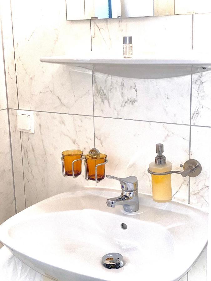 Gartenhotel Garni Pension B&B อินส์บรุค ภายนอก รูปภาพ