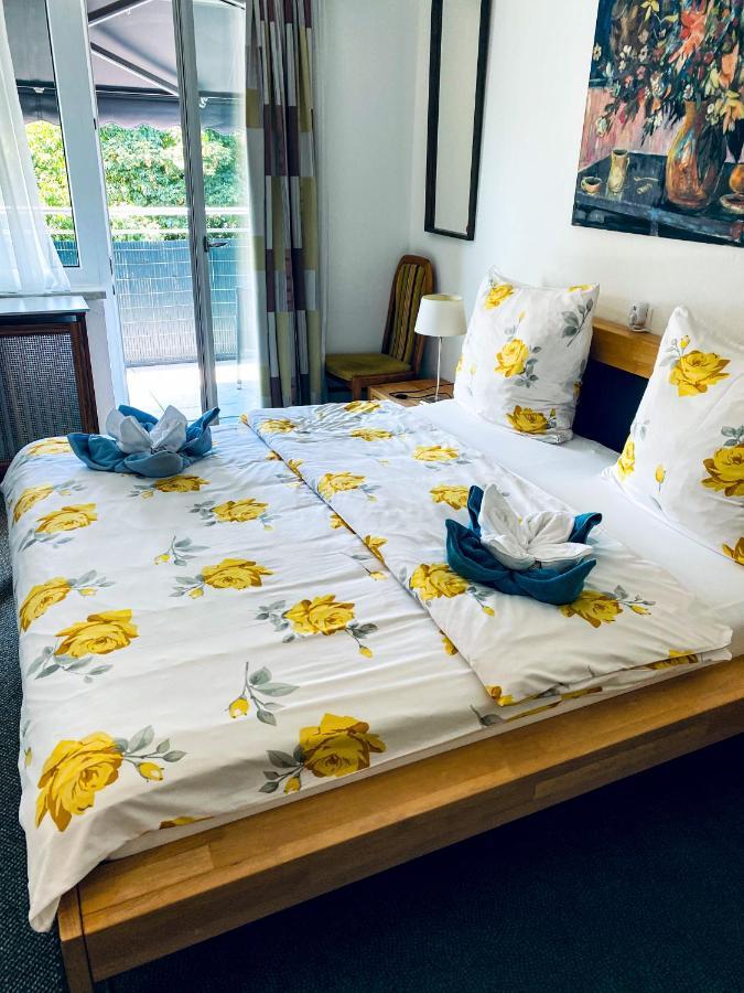 Gartenhotel Garni Pension B&B อินส์บรุค ภายนอก รูปภาพ
